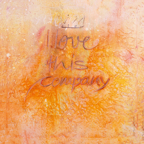 Auf Art for smiling rooms finden Sie eine große Auswahl an Bildern, die sich ideal zur Ausstattung von Büroräumlichkeiten, Arztpraxen oder Therapieräumen eignen. „I love this company“ ist ein großartiges Beispiel für den perfekten Einsatz am Arbeitsplatz. Mit seiner Lebhaftigkeit und Das Bild ist in der Farbe orange gehalten, Über dem Bildtitel 'I love this company' befindet sich eine stilisierte Krone.